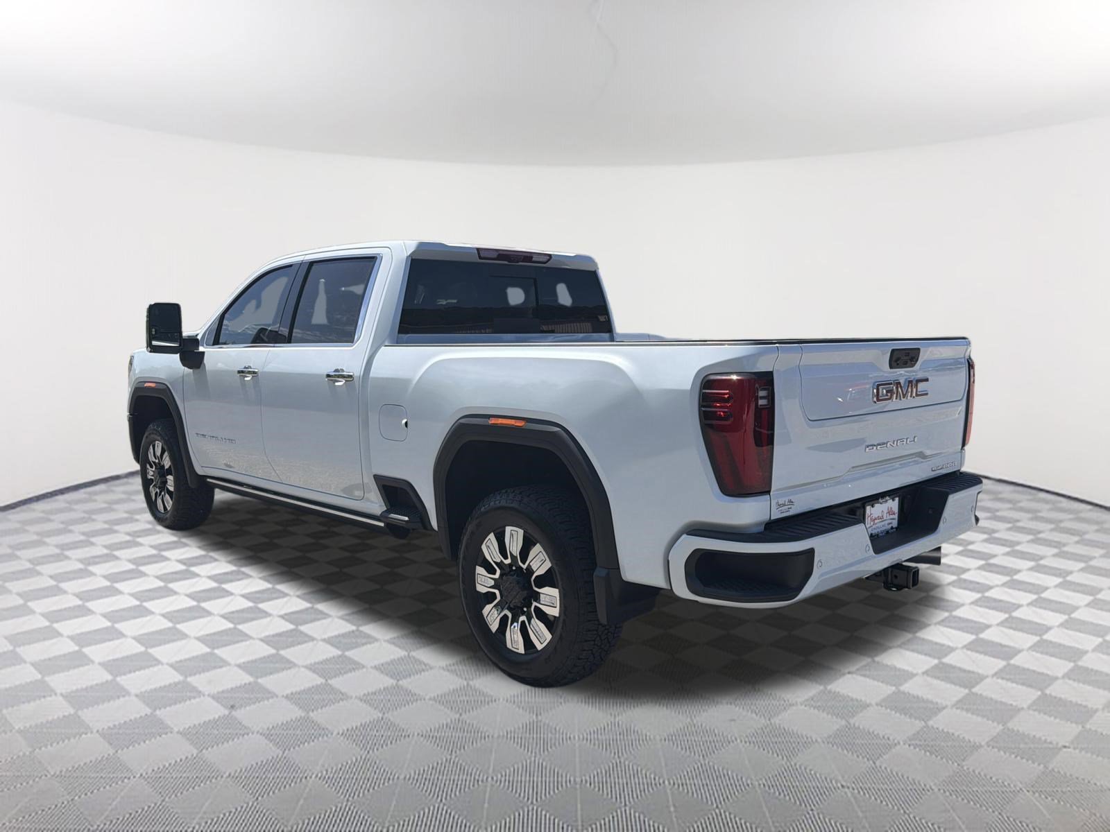 2026 GMC Sierra 2500HD Denali - Photo 3