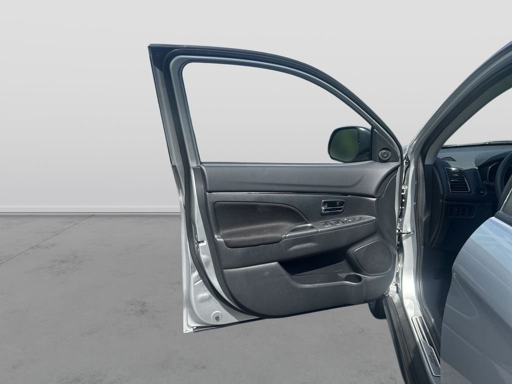 New 2026 ALLOY SILVER METALLI Mitsubishi 2.0 ES image 13