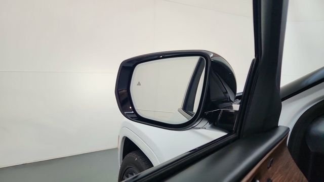 Used 2025 White Jeep Summit image 18