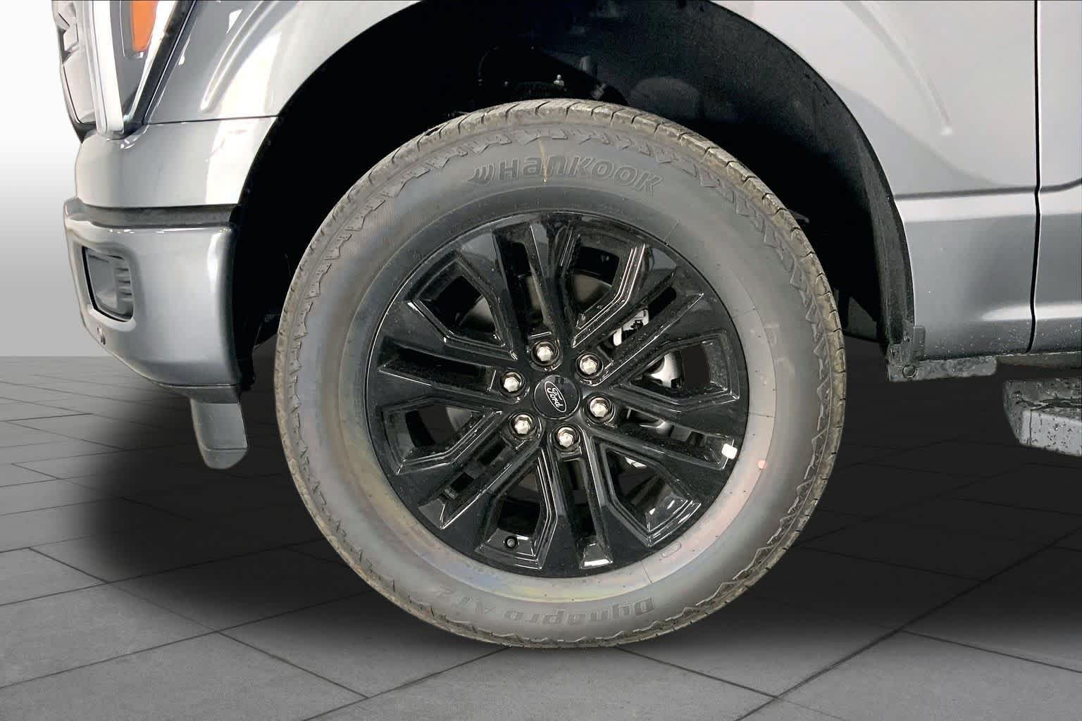 New 2026 Carbonized Gray Metallic Ford Lariat® image 9
