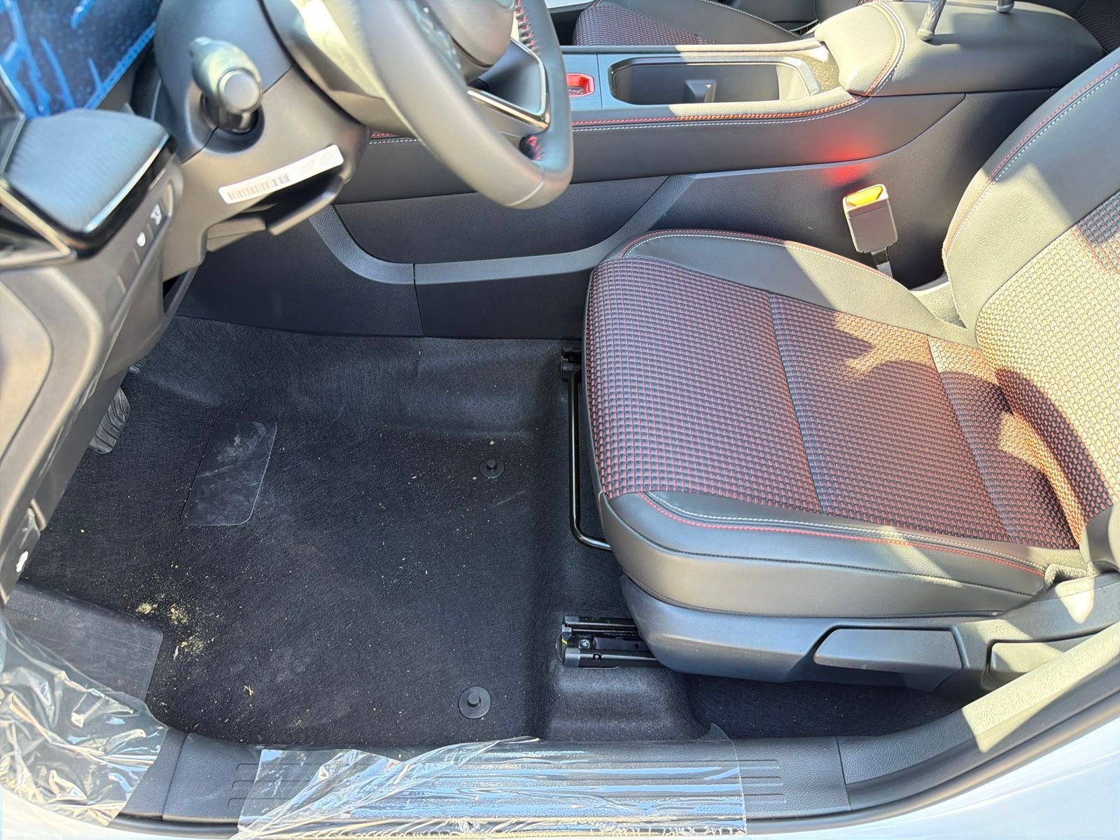 New 2026 Nissan Kicks SR 4D Sport Utility