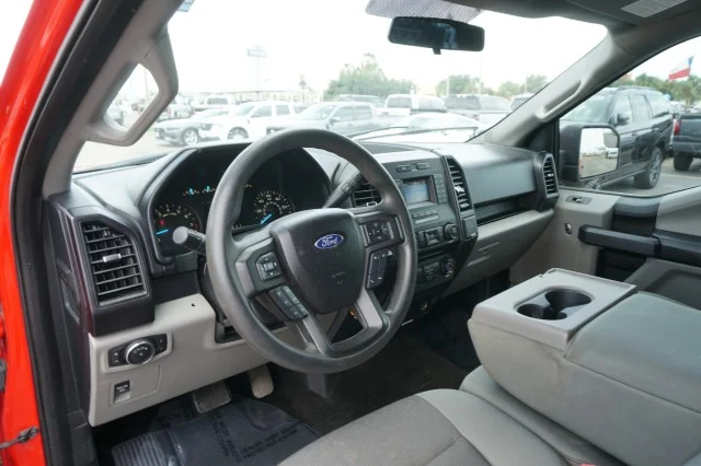 Used 2018  Ford XL image 12