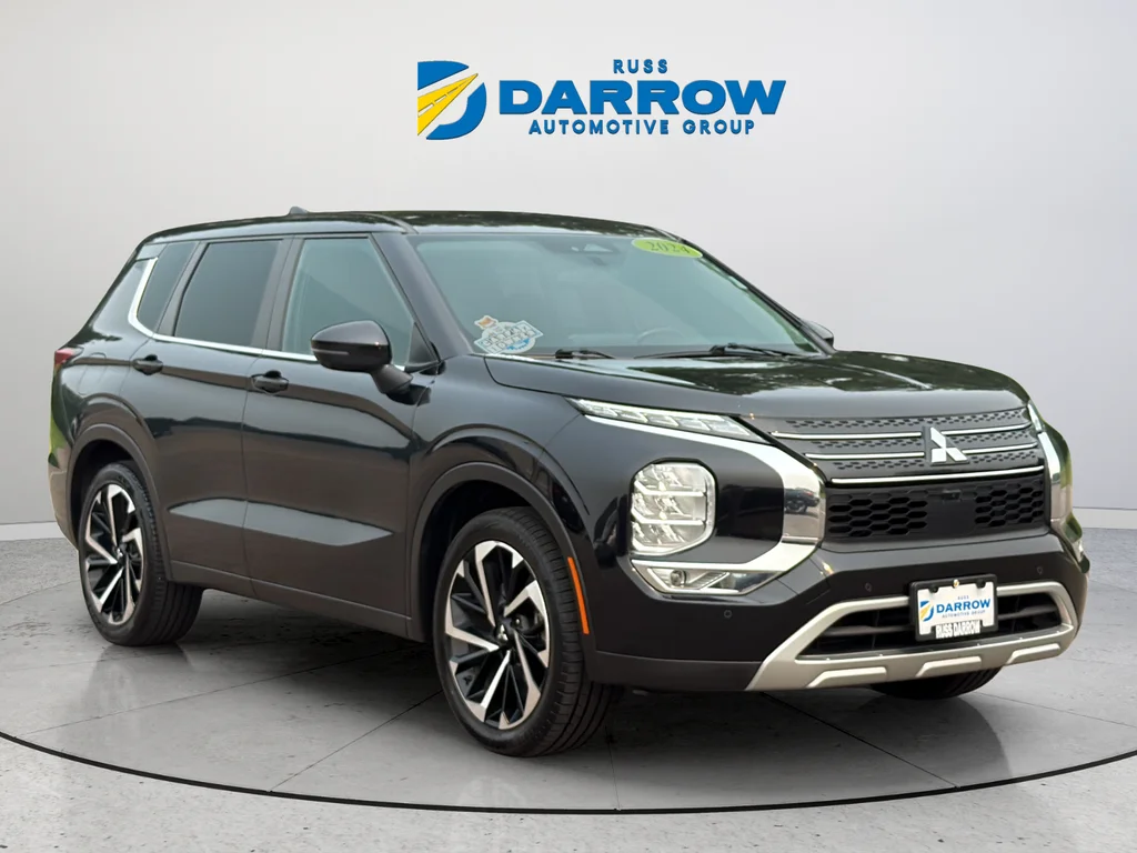 Used 2024 Black Mitsubishi SE image 7