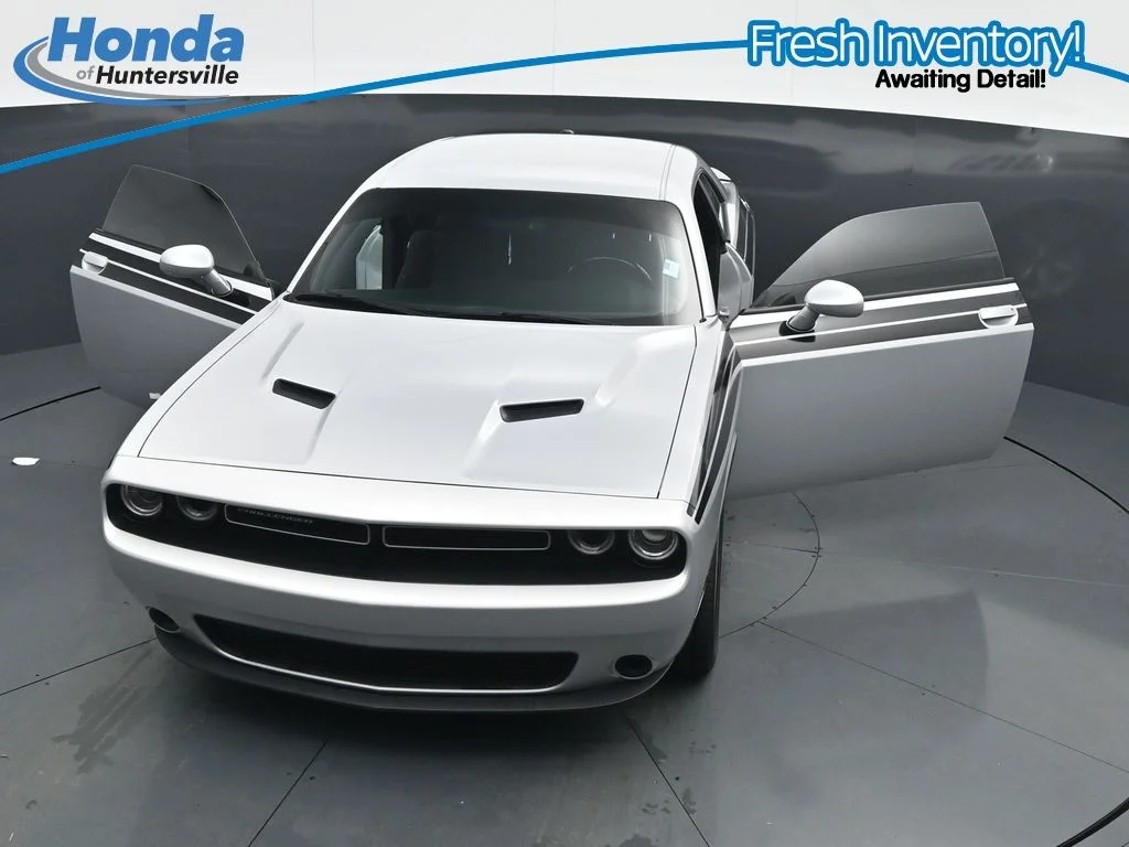 Used 2021 Triple Nickel Clearcoat Dodge SXT image 35