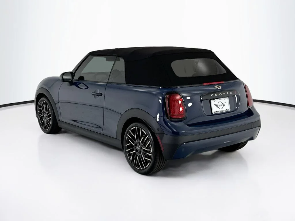 New 2026 Indigo Sunset Blue Metallic MINI Signature Plus image 15