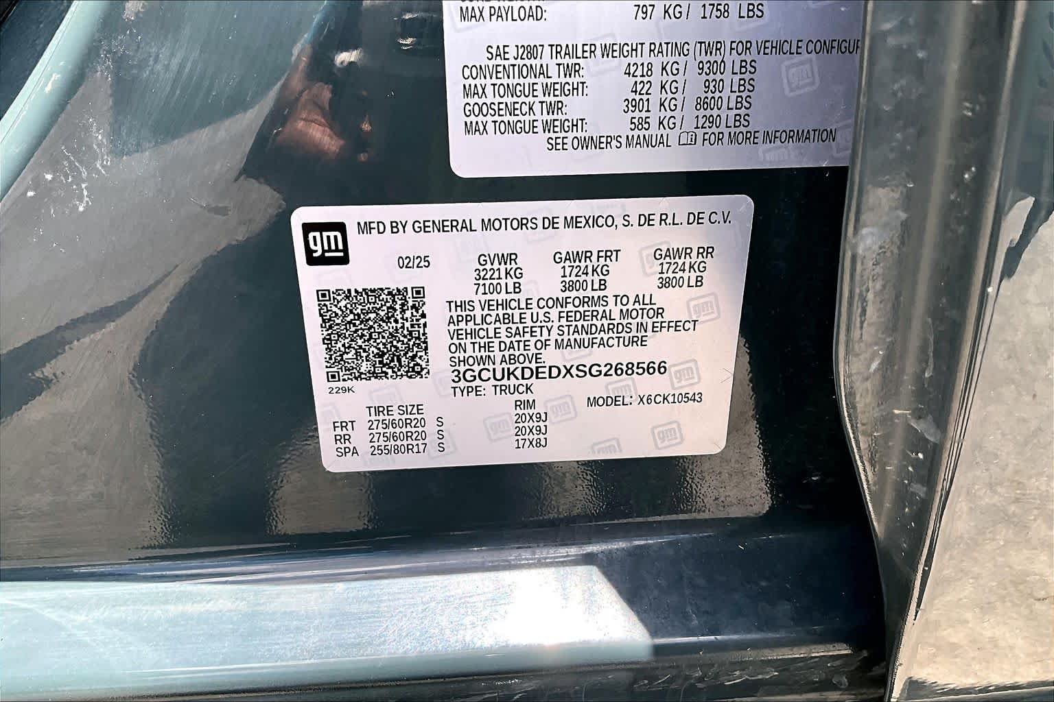Used 2025 Cypress Gray Chevrolet LT image 37