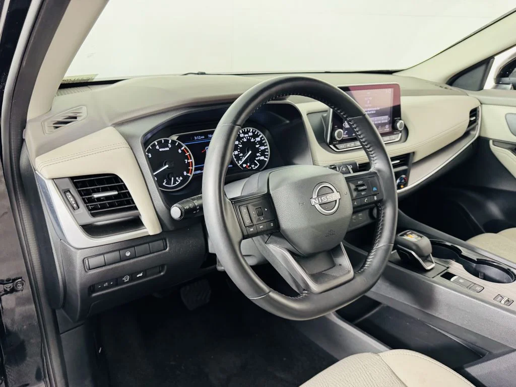 Used 2025 Black Nissan SV image 11