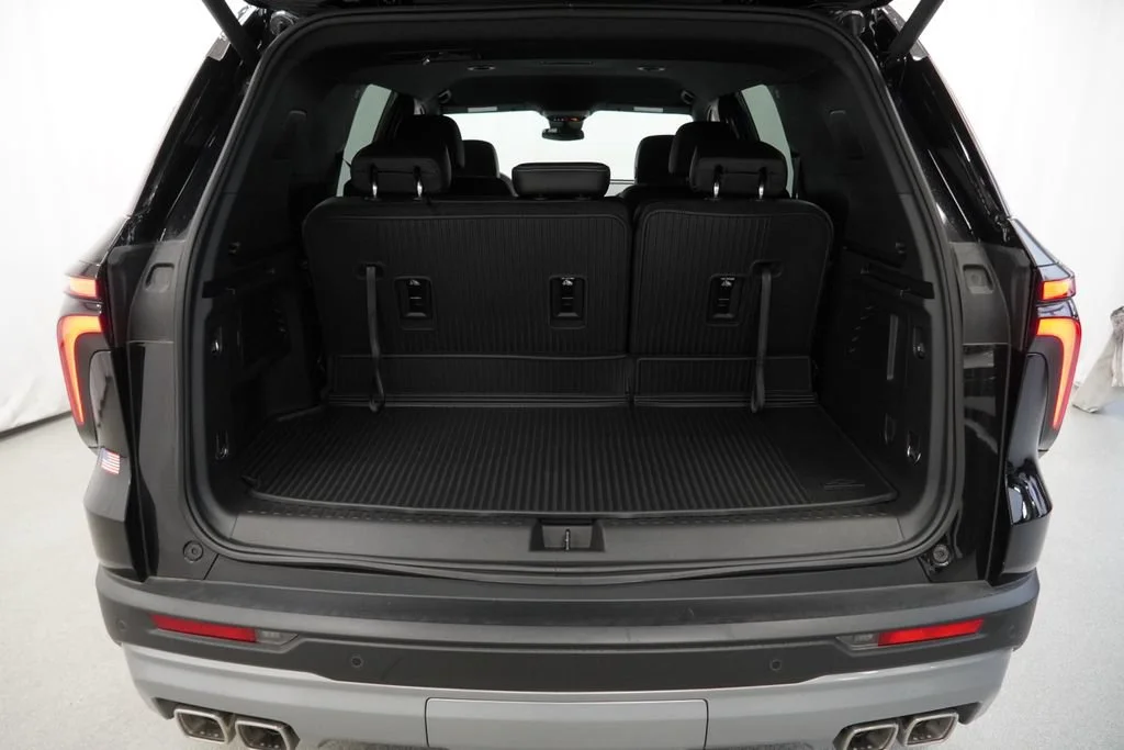 New 2026 Mosaic Black Metallic Chevrolet LT image 23