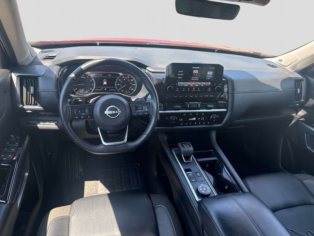 Used 2023 Red Nissan SL image 14