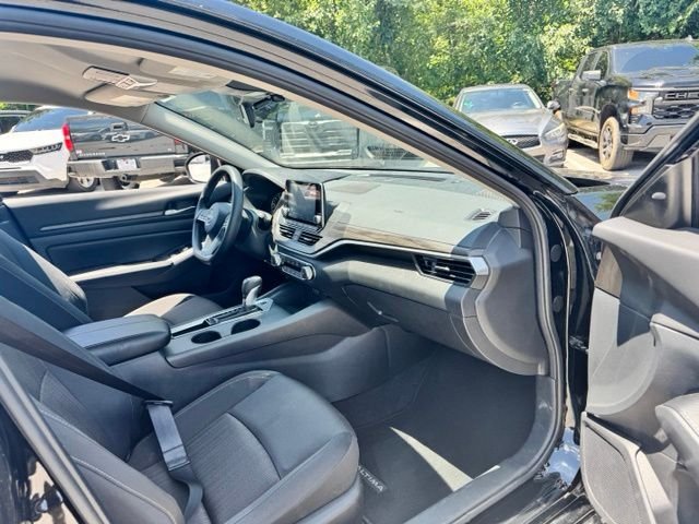 2025 Nissan Altima SV - Photo 14