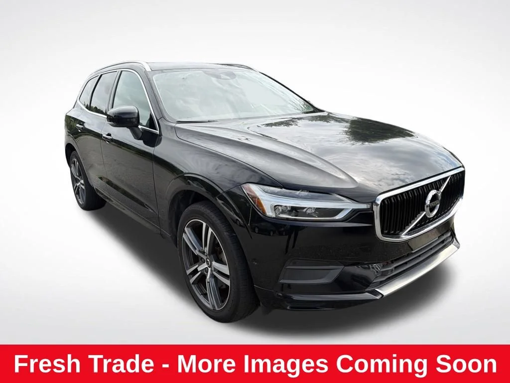 Used 2019 Black Volvo T6 Momentum image 1