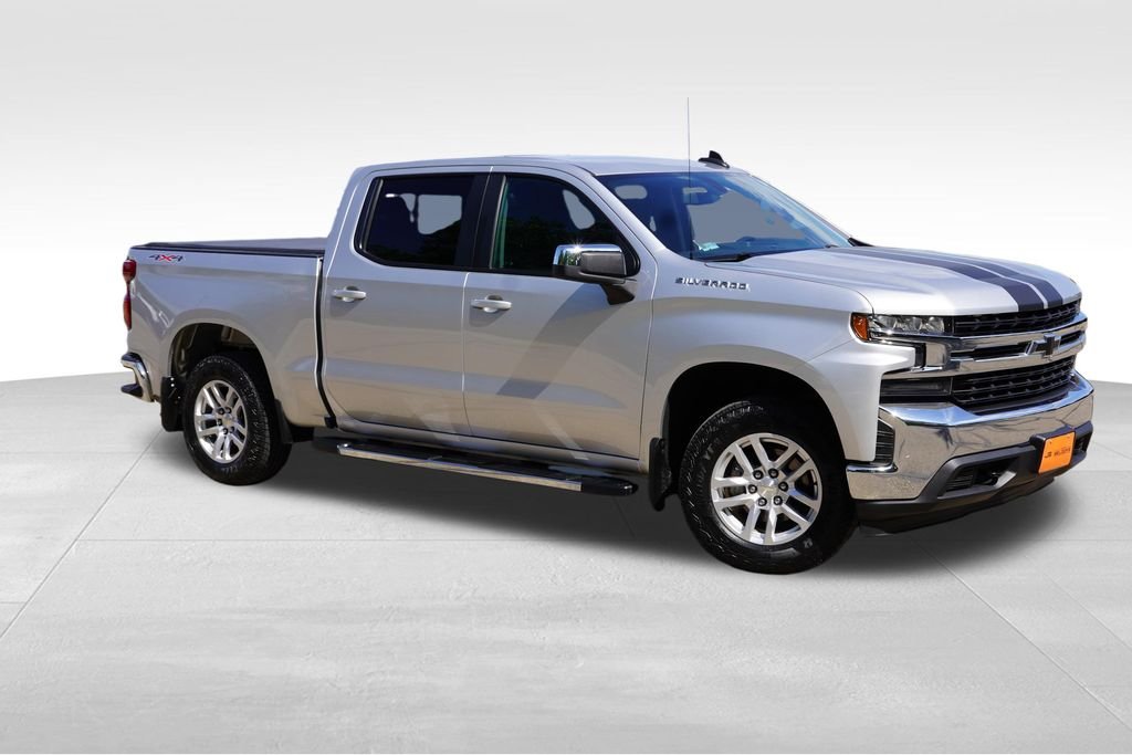 Used 2019 Silver Ice Metallic Chevrolet LT image 2