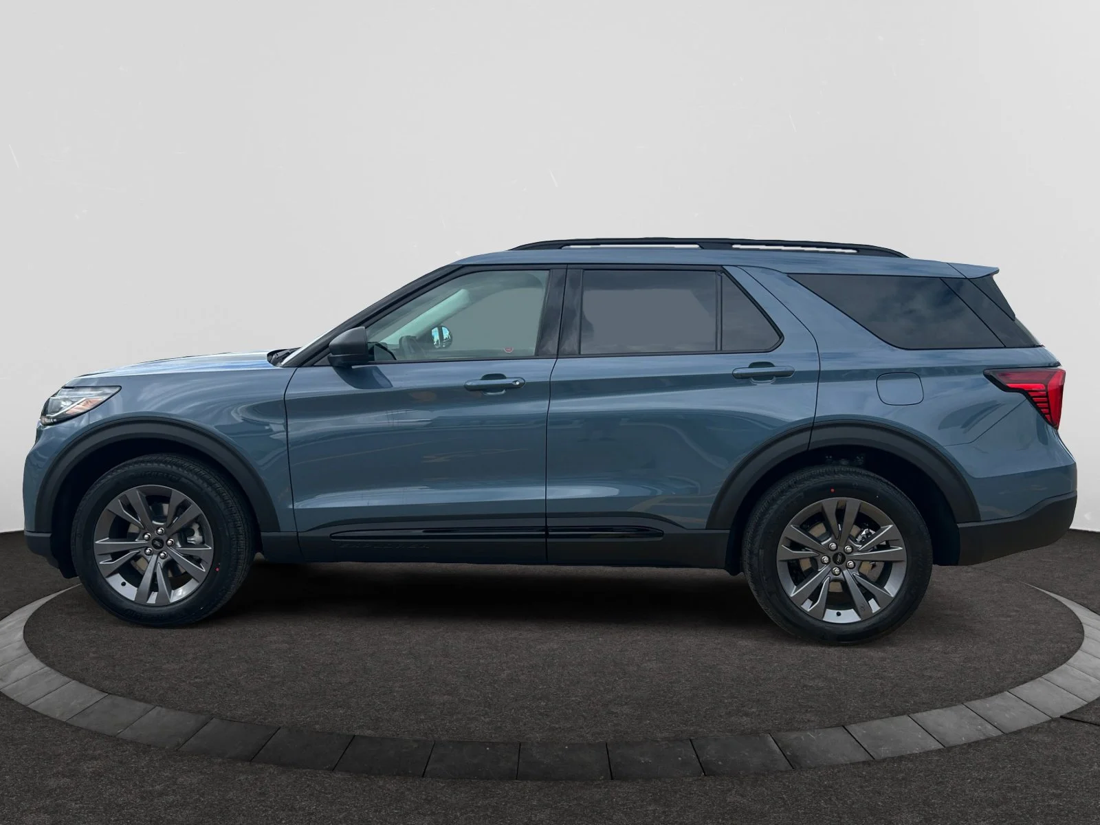 New 2026 Vapour Blue Metallic Ford Active w/200A Pkg image 2