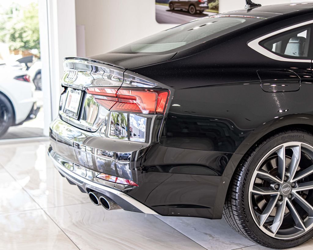 Used 2018 Black Audi 3.0T Prestige image 12