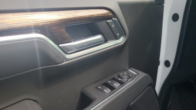 New 2026 Summit White GMC Elevation image 10