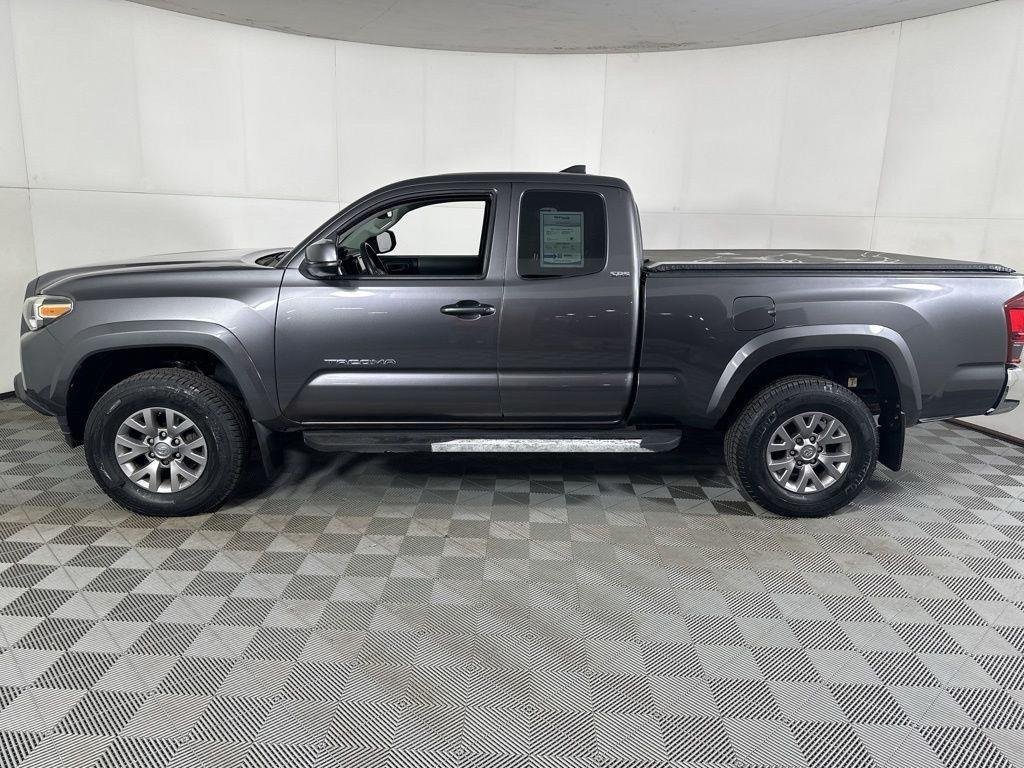 Used 2018 Magnetic Gray Metallic Toyota SR5 V6 image 5