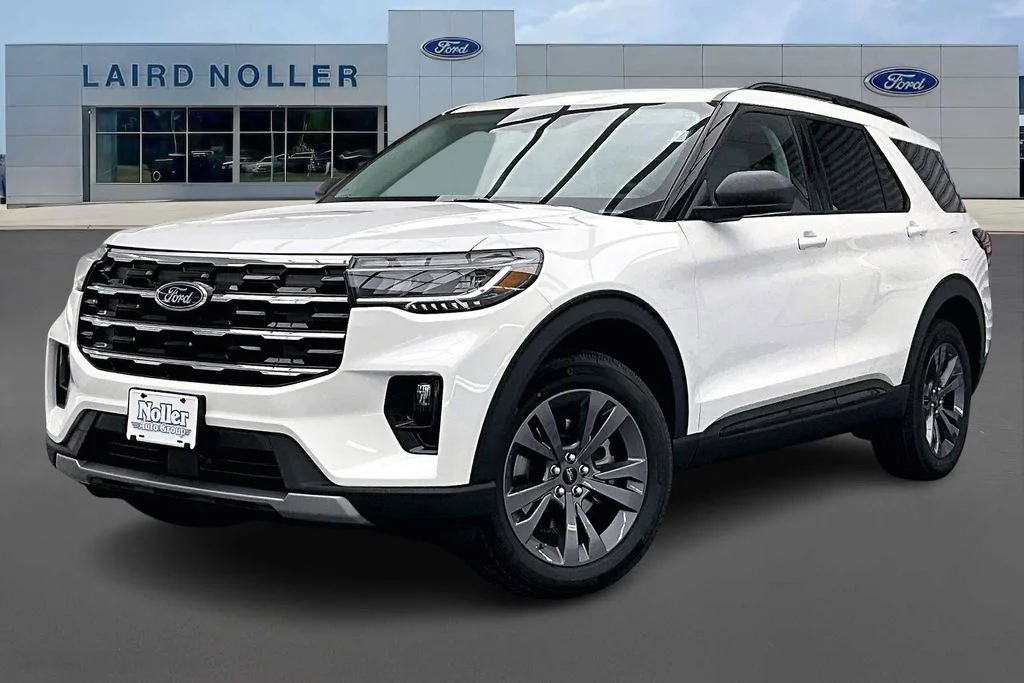 2026 Ford Explorer Active 4WD's photo