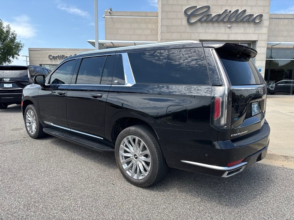 Used 2023 Black Cadillac Premium image 5