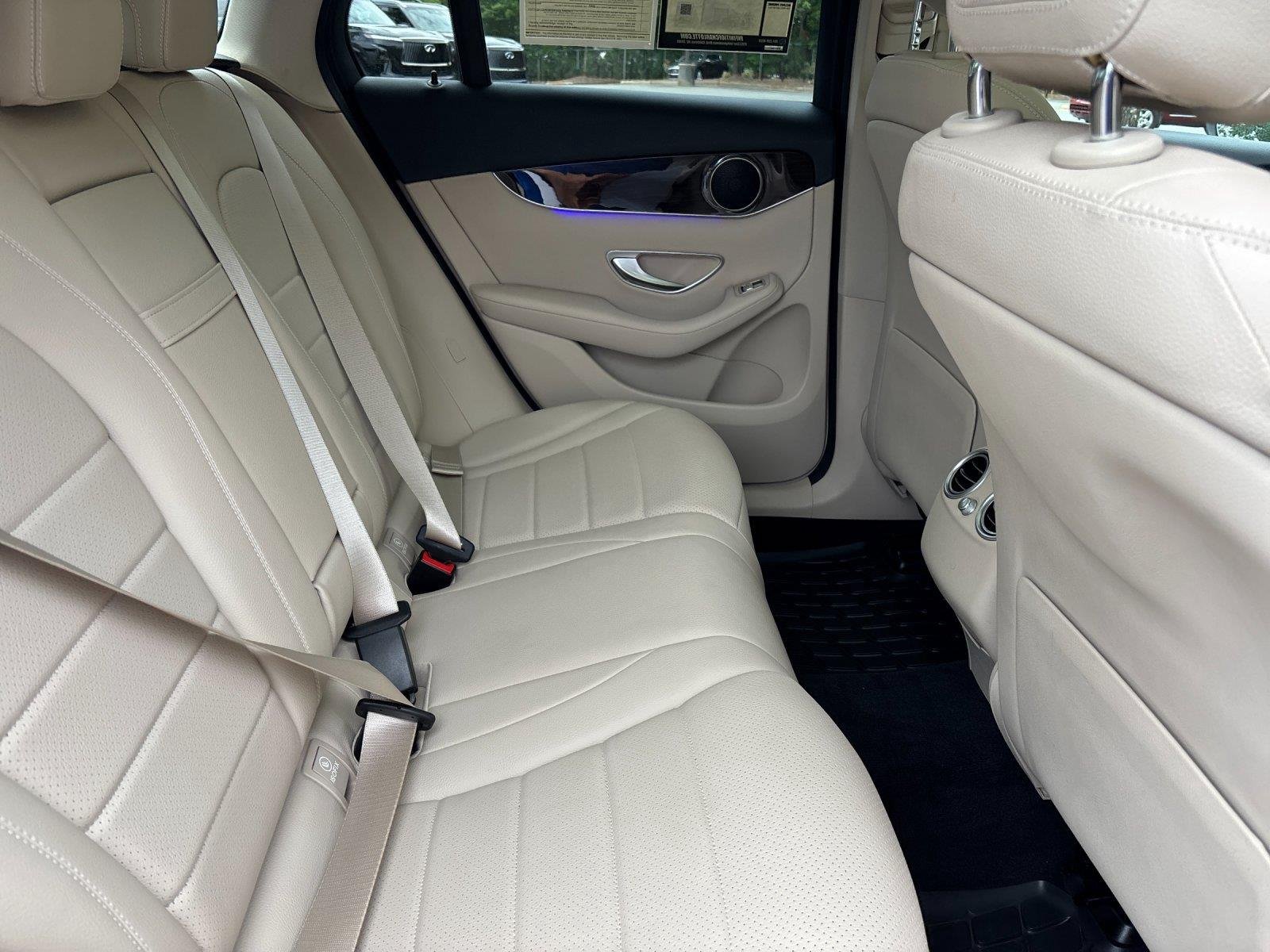 Used 2021 Obsidian Black Metallic Mercedes-Benz GLC 300 image 37