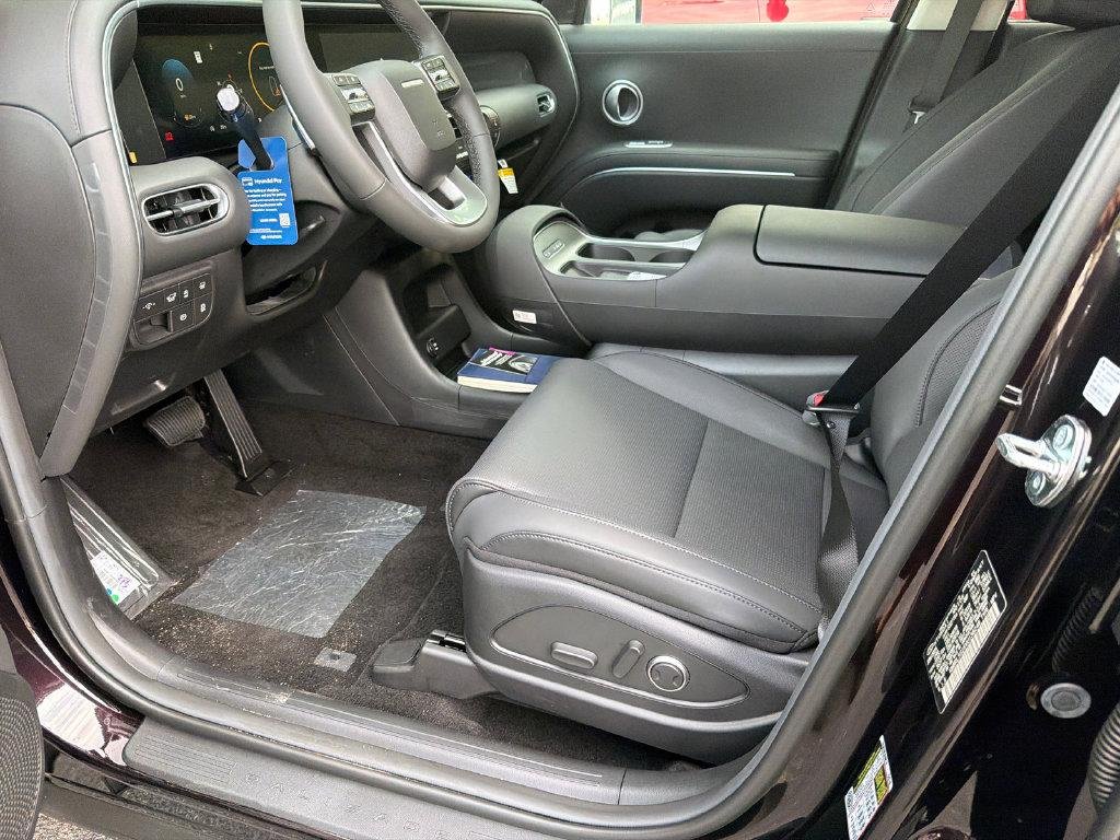 New 2027 Red Hyundai SEL FWD image 9