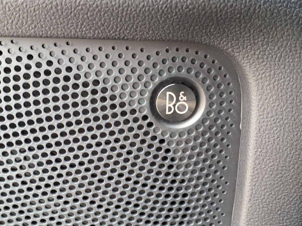 New 2026 Carbonized Gray Metallic Ford Outer Banks image 17