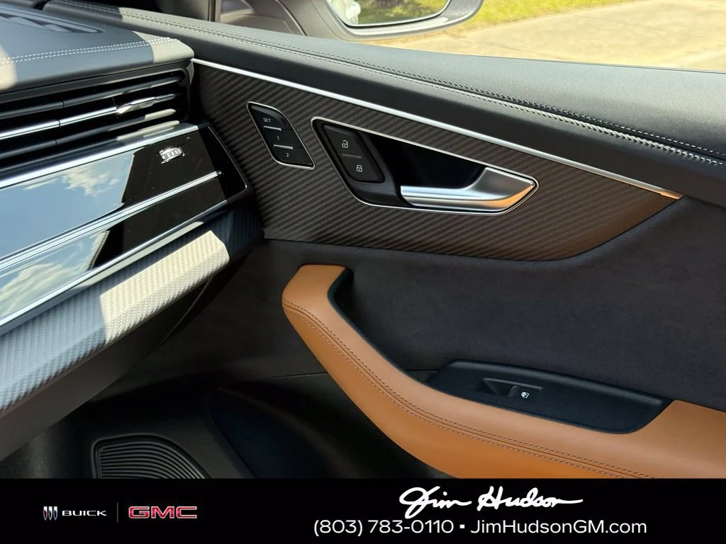 Used 2025 White Audi quattro Tiptronic image 39