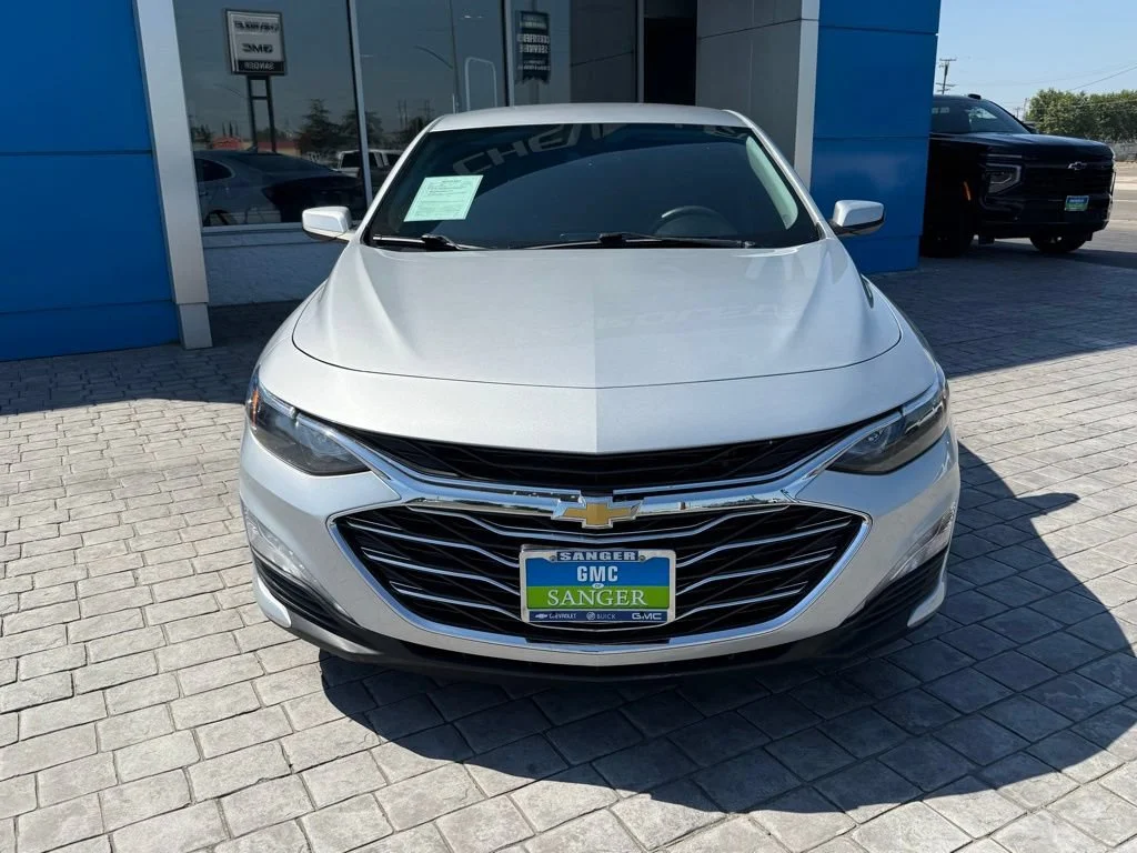Used 2021 SILVER ICE METALLIC Chevrolet LT image 3