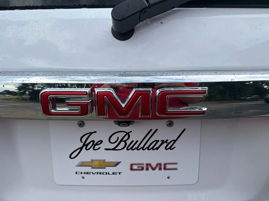 Used 2023 Summit White GMC SLT image 10
