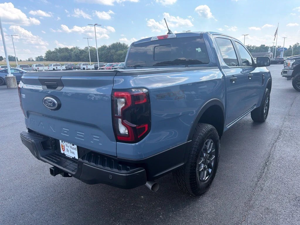 Used 2025 Azure Gray Metallic Ford XLT image 5