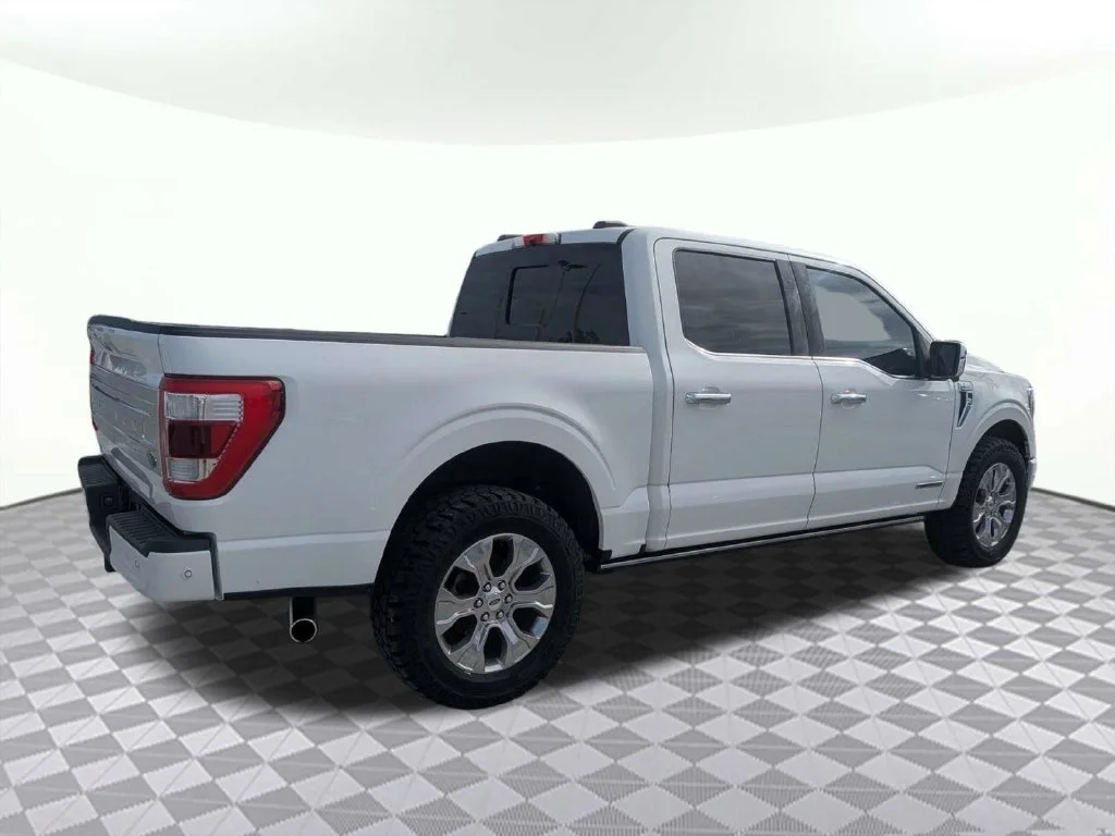 Certified Used 2022 White Metallic Ford Platinum image 3