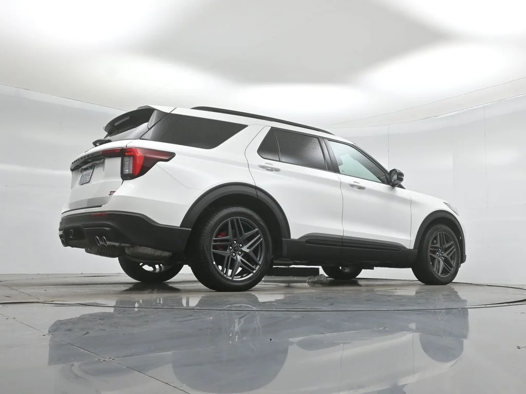 New 2026 Star White Metallic Tri-Coat Ford ST image 50