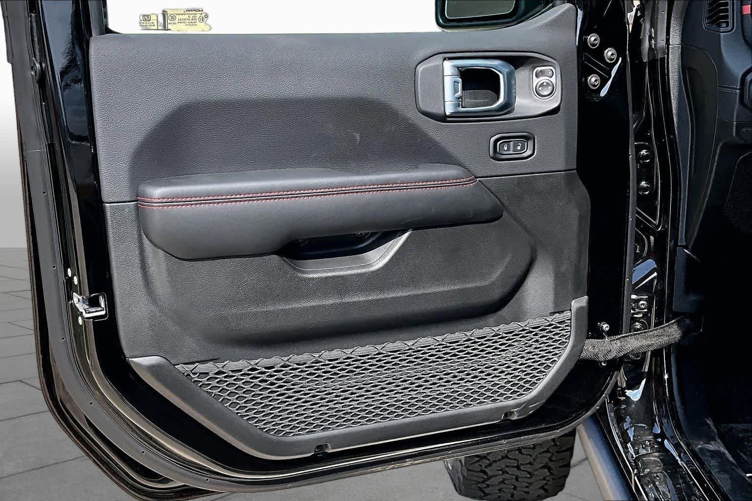 New 2027 Black Clear-Coat Paint Jeep Rubicon X image 11