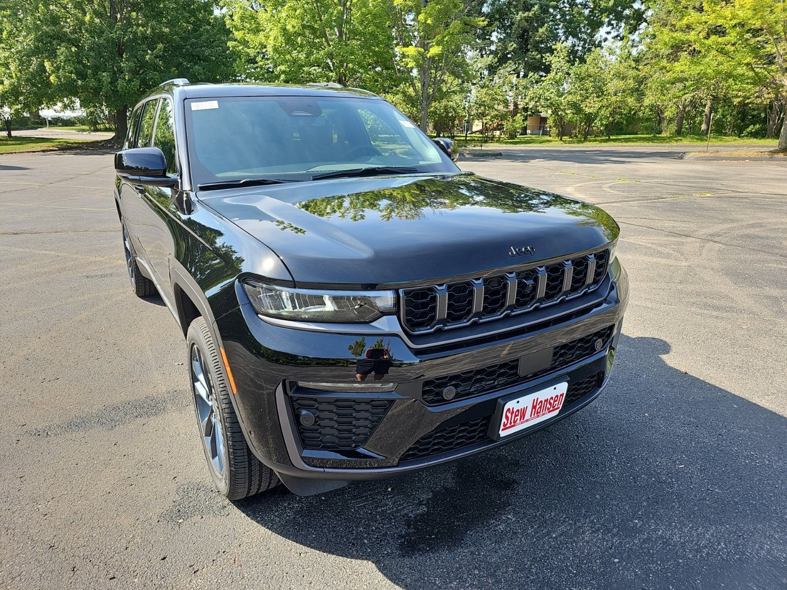 New 2026 Diamond Black Crystal Pearlcoat Jeep 85th Anniversary Edition image 7