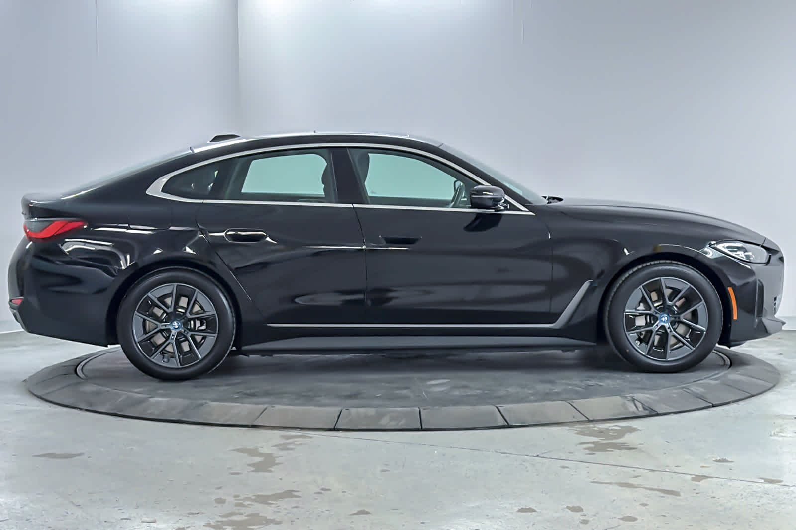 Certified Used 2024 Jet Black BMW eDrive35 image 8