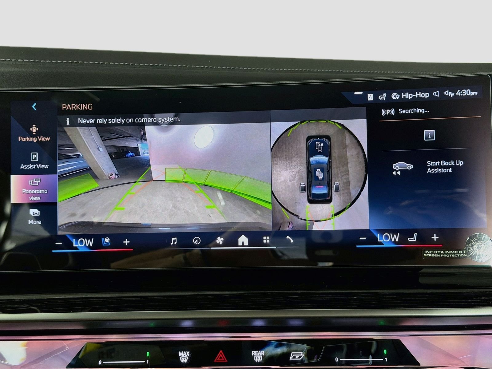 New 2026 Black Sapphire Metallic BMW 750e xDrive image 14