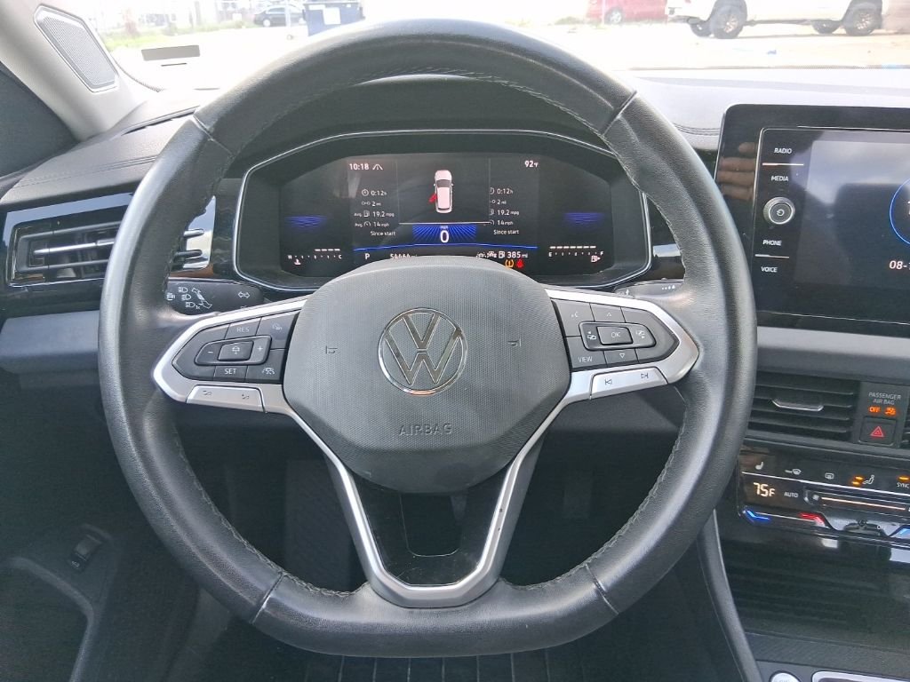 2025 Volkswagen Jetta SE - Photo 23