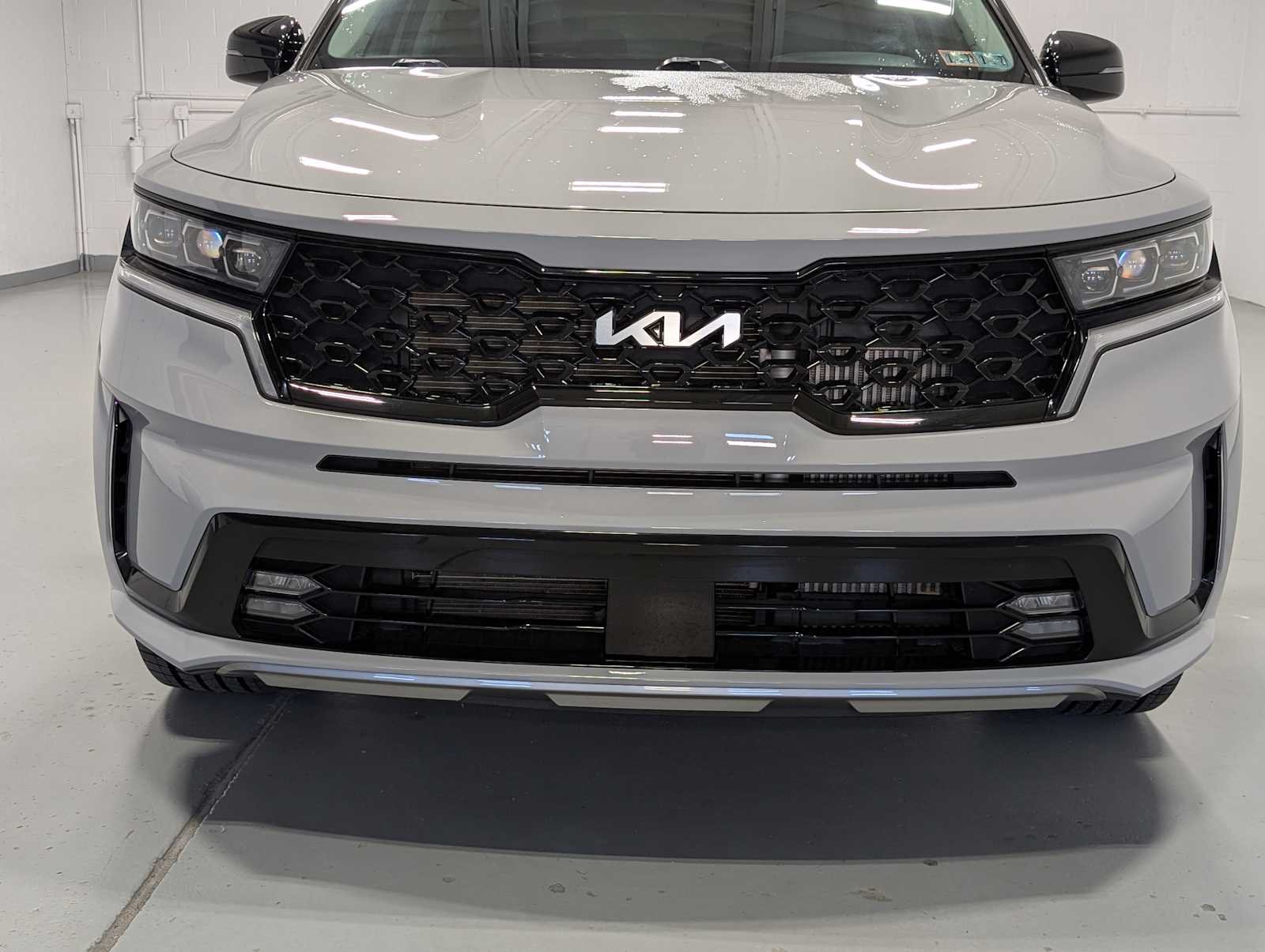 Used 2022 GRAY Kia SX image 2