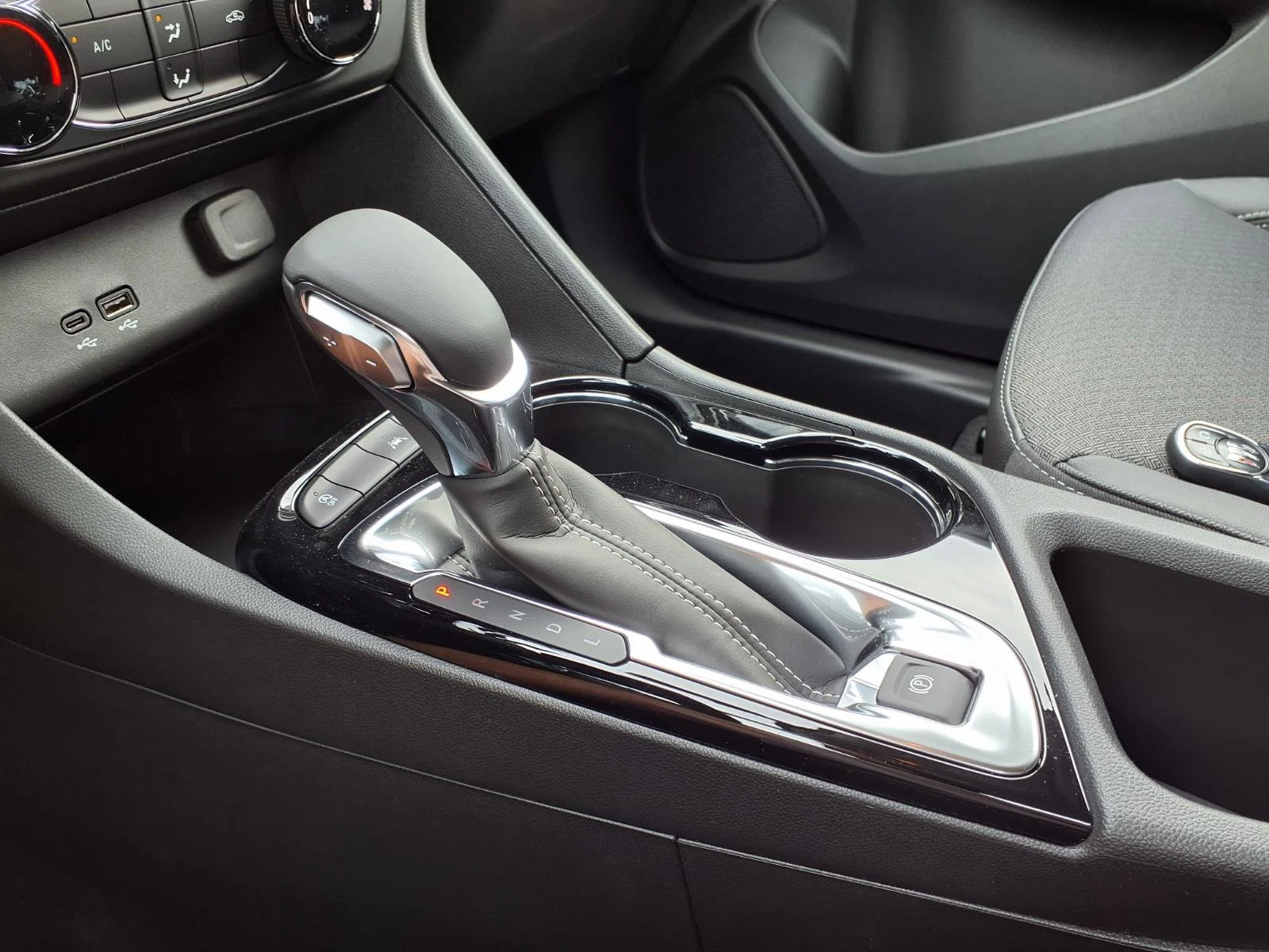 2026 Buick Encore GX Preferred - Photo 8