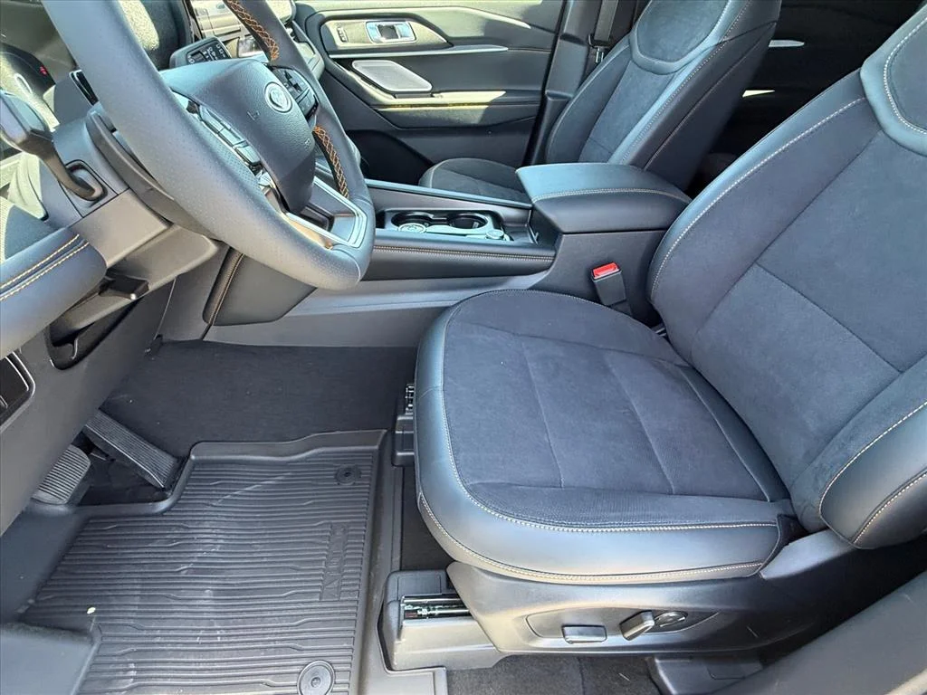 New 2026 Carbonized Gray Metallic Ford Tremor® image 8