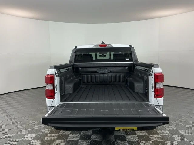 New 2026 Oxford White Ford Tremor image 9