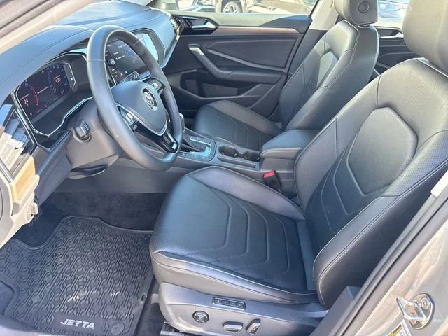 Used 2019 Gray Volkswagen SEL Premium image 28