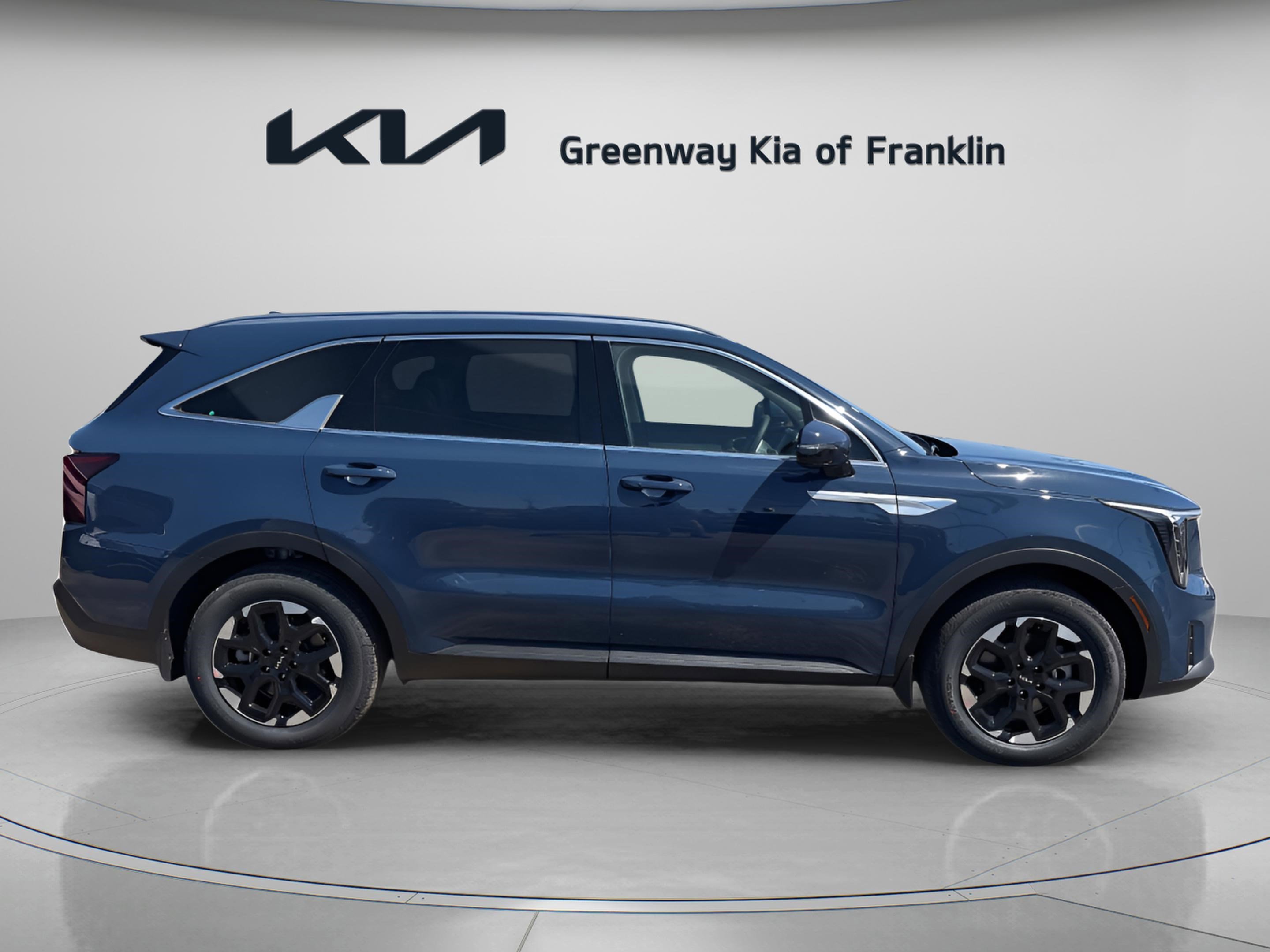 2025 Kia Sorento S - Photo 8