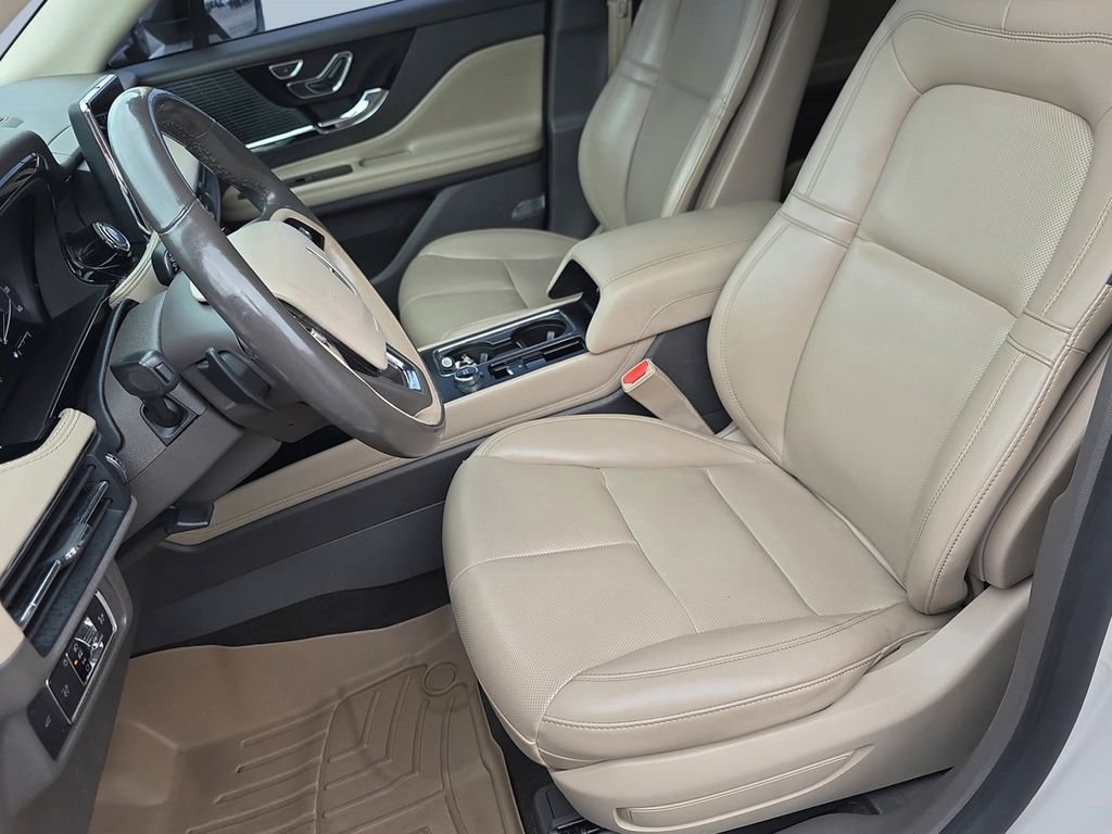 Used 2020 Ceramic White Lincoln Standard image 11