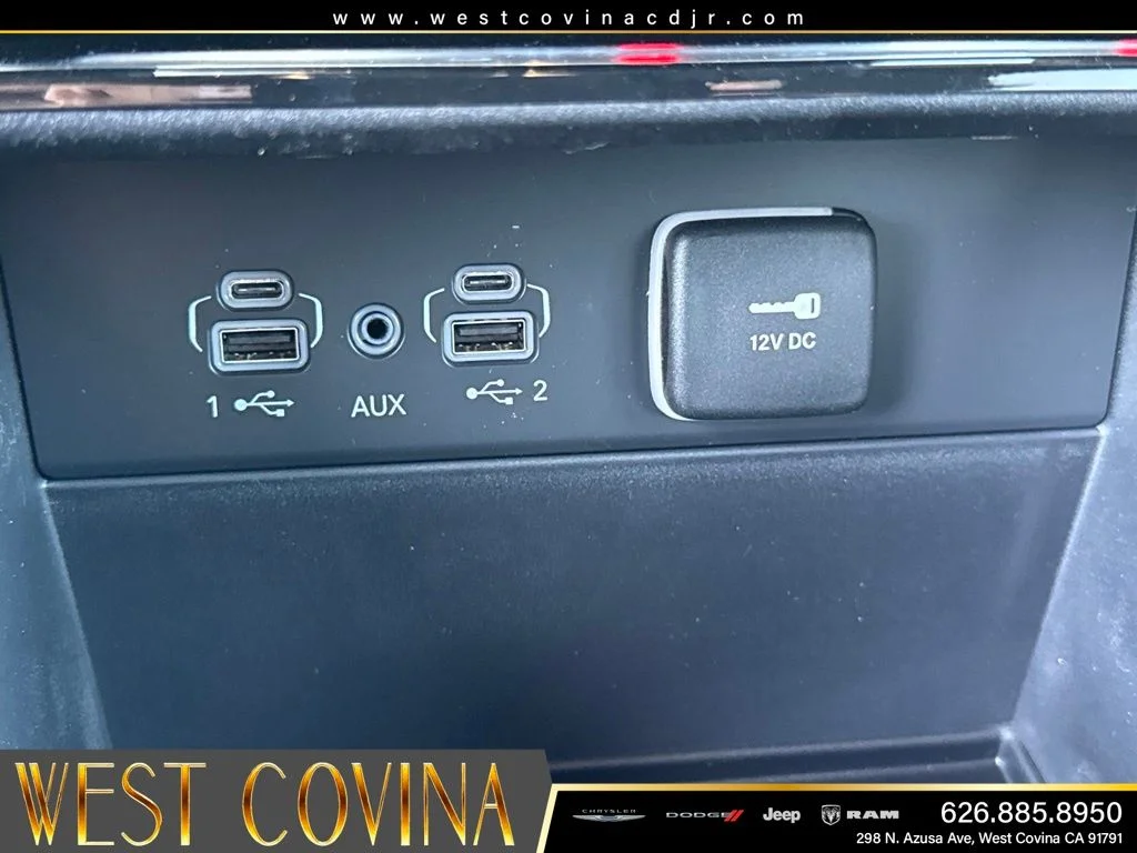 New 2026 Silver Zynith Exterior Paint Jeep  image 28