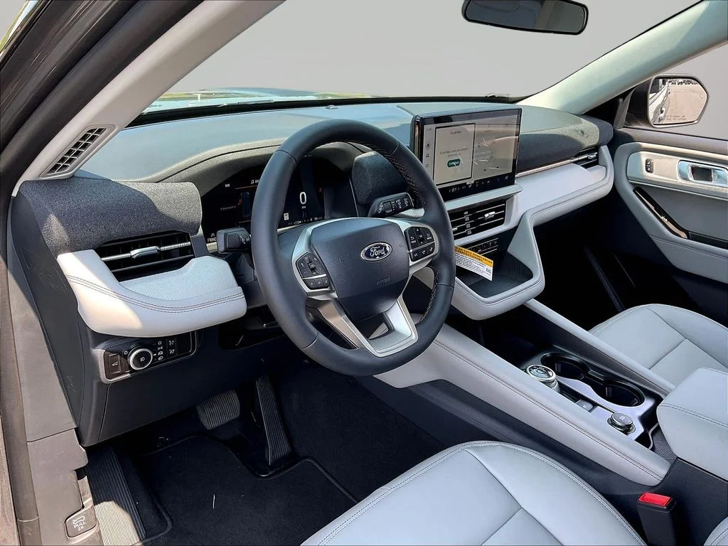 New 2026 Carbonized Gray Metallic Ford Active image 7