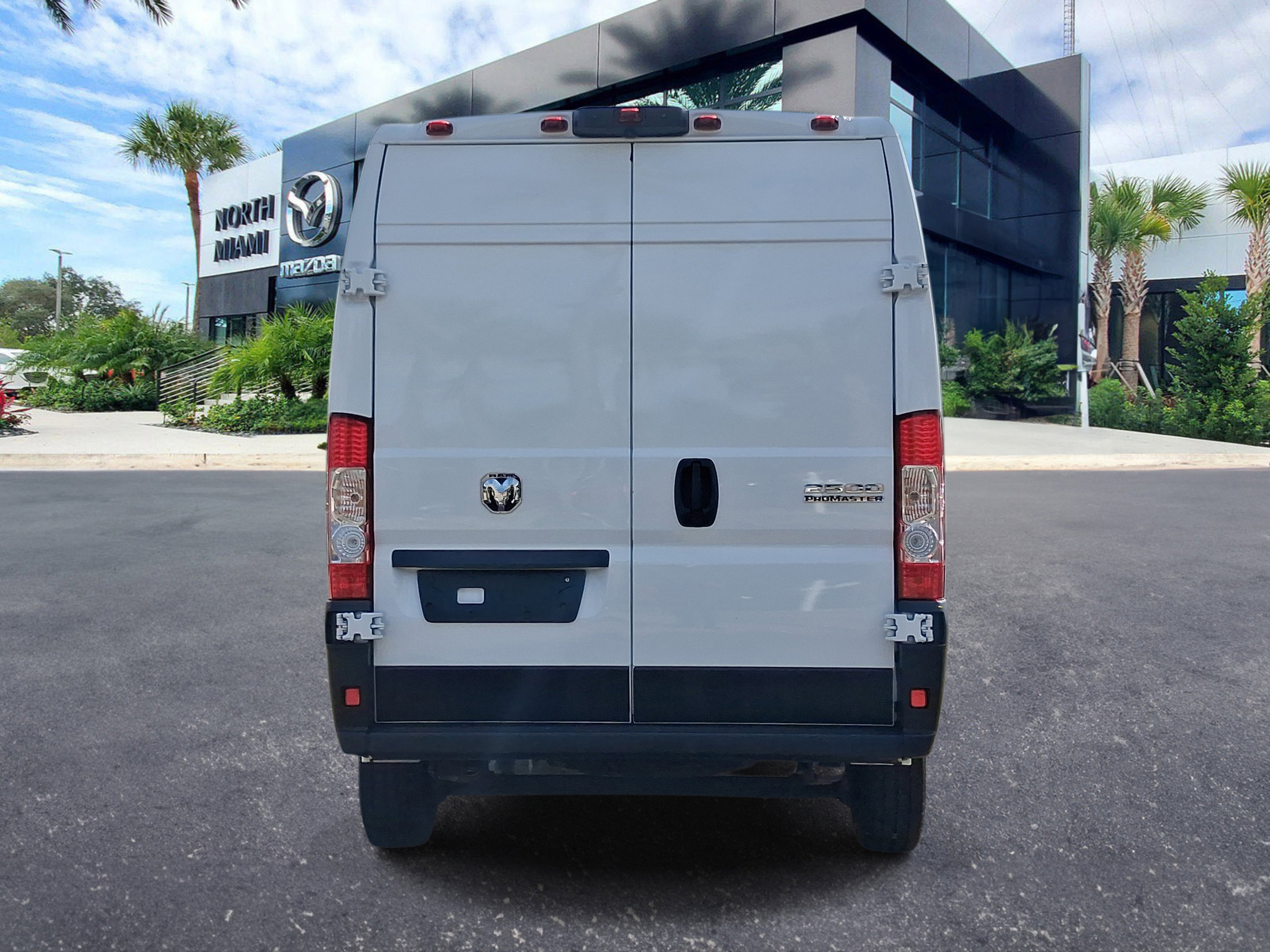 Used 2025 White Ram High Roof image 4
