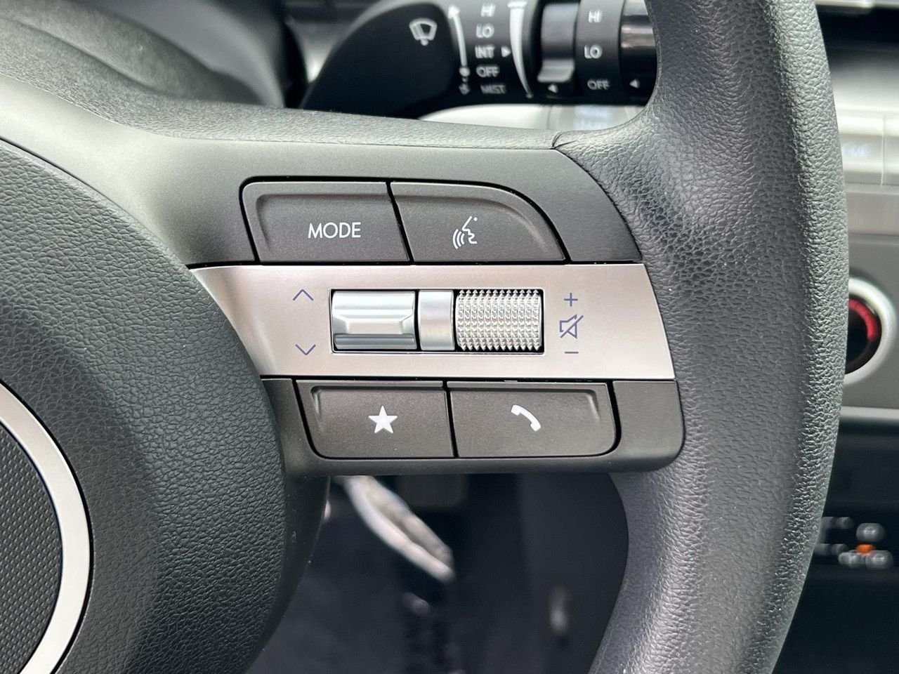 New 2026 Atlas White Hyundai SE AWD image 33