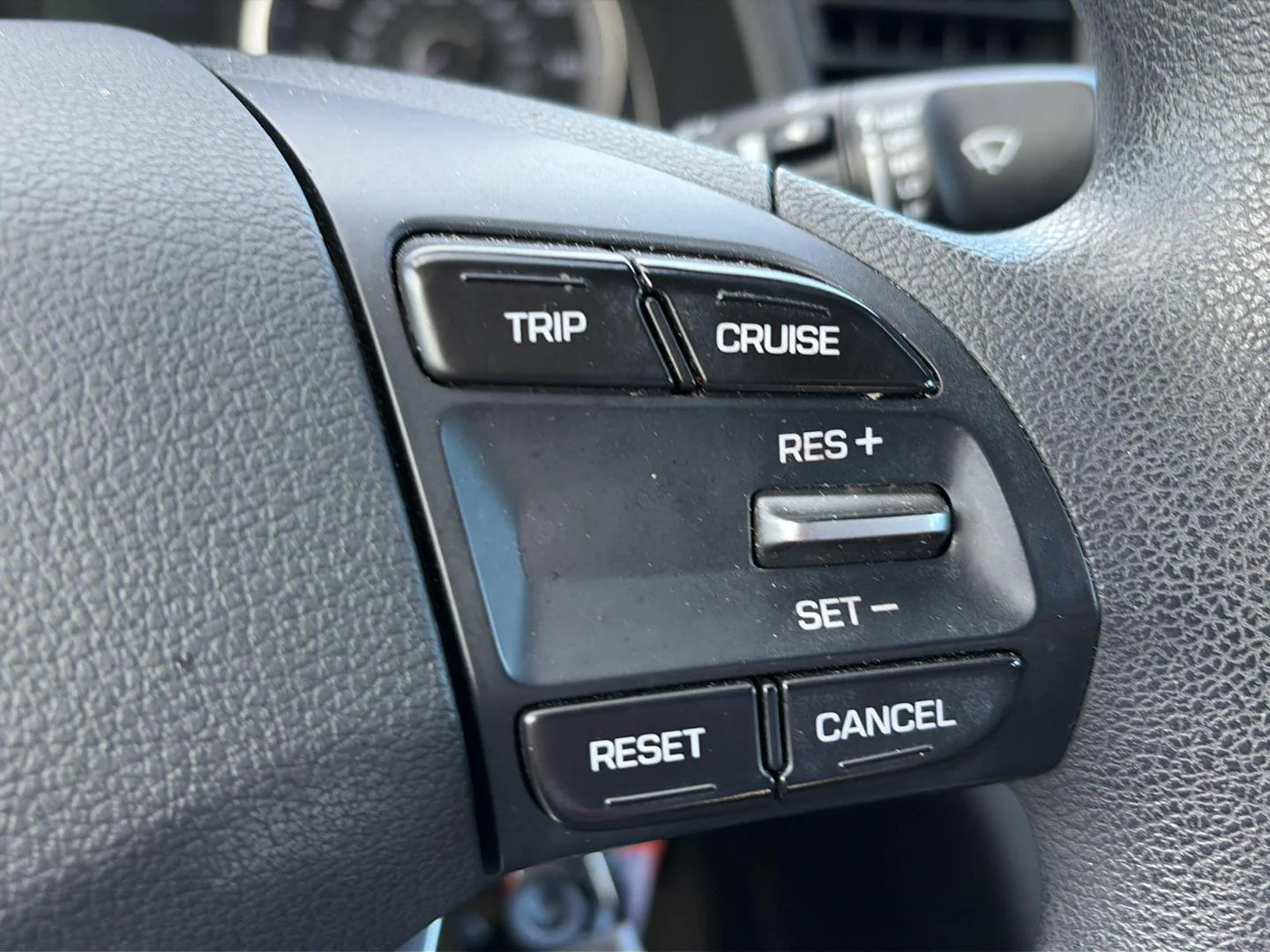 Used 2019 Machine Gray Hyundai SE image 14