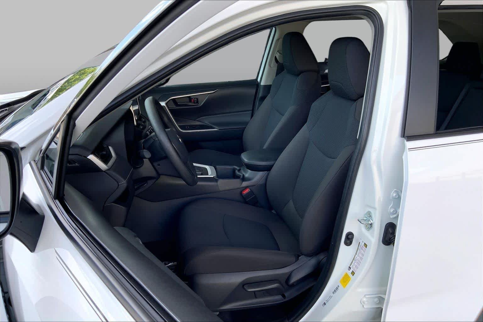 Used 2025 Ice Cap Toyota LE image 8