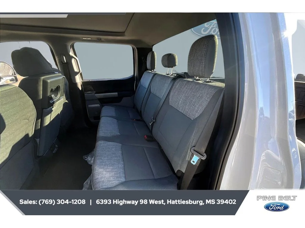 New 2026 Oxford White Ford F-250® XLT image 20